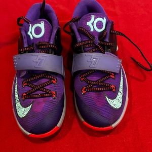 Nike KD 7 Nike KD 7 Lightning Basketball Sneakers Purple Size 4.5y